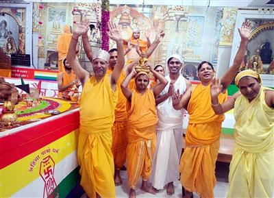 अष्टान्हिका महापर्व महोत्सव का पंचम दिवस पर 128 अर्घ्यों के माध्यम से उपाध्याय परमेष्ठी की आराधना एवं ज्ञान के प्रकाश का संदेश दिया