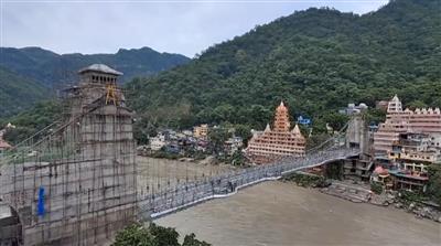 ऋषिकेश में बने नए बजरंग सेतु ग्लास स्काईवॉक पर जाने के लिए पर्यटकों को देनी होगी एंट्री फीस