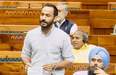 लोकसभा में मीत हेयर ने धर्म और जाति के आधार पर राजनीति करने पर केंद्र सरकार को घेरा