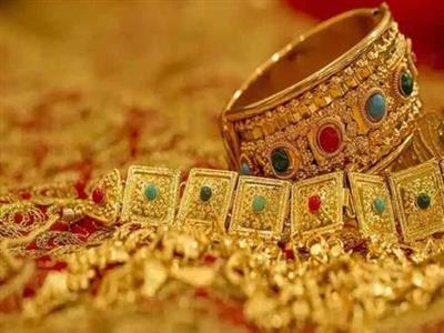 Gold ਹੋ ਗਿਆ ਮਹਿੰਗਾ, Silver ਦੀਆਂ ਕੀਮਤਾਂ 'ਚ ਆਈ ਗਿਰਾਵਟ, ਜਾਣੋ ਕਿੰਨੇ ਹੋਏ ਰੇਟ