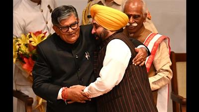 पंजाब में हड़कंप : राज्यपाल गुलाब चंद कटारिया और CM भगवंत मान को बम से उड़ाने की धमकी