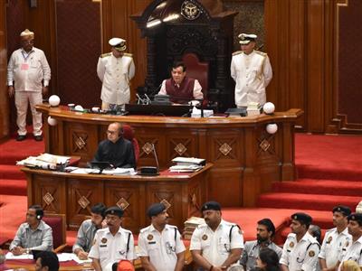यूपी विधानसभा में 59019 करोड़ रुपये का अनुपूरक बजट पेश, ऊर्जा-उद्योग और स्वास्थ्य पर बड़ा दांव