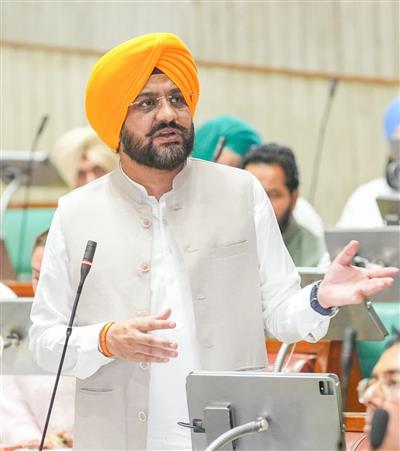आर.डी.एस.एस. के तहत बिजली वितरण प्रणाली के आधुनिकीकरण के लिए 5,000 करोड़ रुपये खर्च किए जा रहे हैं: तरुनप्रीत सिंह सौंद