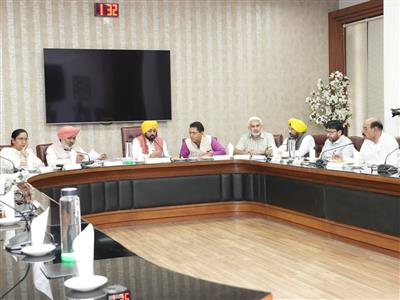 मुख्यमंत्री भगवंत सिंह मान के नेतृत्व में मंत्रिमंडल द्वारा 'पंजाब रेगुलेशन ऑफ फीस ऑफ अन-एडेड एजुकेशनल इंस्टीट्यूशंस (संशोधन) विधेयक-2026' पास