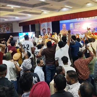 ਰਾਜਾ ਵੜਿੰਗ ਦੀ ਮੀਟਿੰਗ 'ਚ ਜ਼ਬਰਦਸਤ ਹੰਗਾਮਾ! ਚੰਨੀ ਤੋਂ ਬਾਅਦ ਹੁਣ ਇਸ ਆਗੂ ਦੇ ਲੱਗੇ ਨਾਅਰੇ