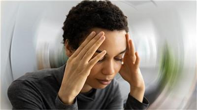 Brain Alert: सुबह उठते ही सिर में लगता है भारीपन? तो न करें इग्नोर, हो सकता है इस बीमारी का संकेत