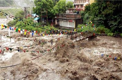 मानसून का कहर: हिमाचल में अब तक 157 लोगों की मौत, ₹886 करोड़ का नुक्सान; IMD ने 5 जिलों में जारी किया ऑरेंज अलर्ट