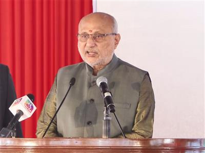 उपराष्ट्रपति ने दिल्ली में ‘हर घर तिरंगा’ बाइक रैली को दिखाई हरी झंडी, कहा- “रैली खत्म होने पर सफर खत्म नहीं होता”