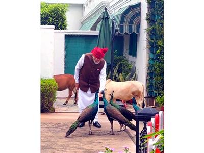 पीएम मोदी ने इंस्टाग्राम पर एक नए वीडियो में अपने दोस्तों के साथ बिताए पलों को साझा किया, बोले- ‘ये मेरी दैनिक दिनचर्या’
