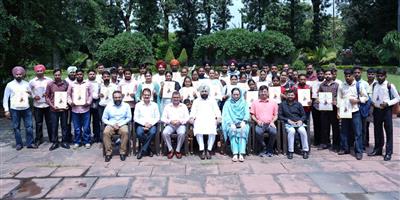 हरदीप सिंह मुंडियां ने जल आपूर्ति एवं स्वच्छता विभाग के 52 नव-नियुक्त कर्मचारियों को नियुक्ति पत्र सौंपे