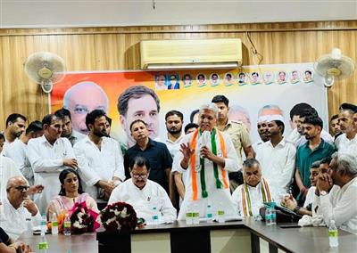 चीनी 48 से 62-65 रुपये किलो और गुड़ 60 से 100 रुपये किलो पहुंचा, आम आदमी पर महंगाई की मार : राव नरेंद्र सिंह