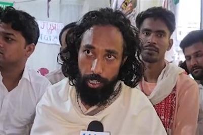 झारखंड में छात्रों की भूख हड़ताल खत्म होने के बाद देवेंद्र नाथ महतो ने की लीकमुक्त परीक्षा के लिए कानून की मांग