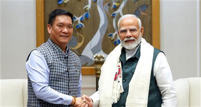 प्रधानमंत्री मोदी ने अरुणाचल के सीएम पेमा खांडू को जन्मदिन की बधाई दी