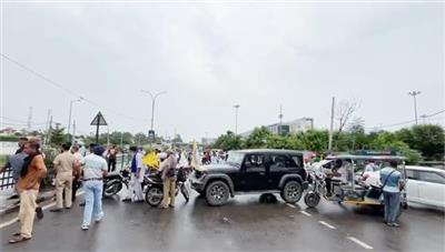 ਪਟਿਆਲਾ-ਰਾਜਪੁਰਾ ਰੋਡ ’ਤੇ ਟਰੈਫਿਕ ਕੀਤਾ ਠੱਪ, ਭਾਰੀ ਪੁਲਸ ਤਾਇਨਾਤ