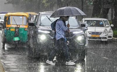 दिल्ली-एनसीआर में हुई बारिश : उमस से राहत, वायु गुणवत्ता में भी सुधार