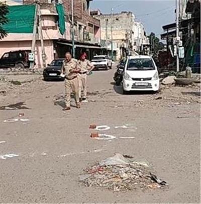 Hoshiarpur में दो गुटों में खूनी झड़प, दिनदहाड़े चली ताबड़तोड़ गोलियां