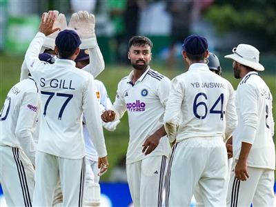 IND Vs SL Day 3 LIVE Score: श्रीलंका को लगा तीसरा झटका, कामिल मिशारा बने प्रसिद्ध का शिकार
