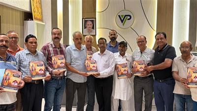 ਖੱਤਰੀ ਸਭਾ ਖਰੜ ਦੀ ਮਹੀਨਾਵਾਰ ਮੀਟਿੰਗ ਪ੍ਰਧਾਨ ਵਿਨੋਦ ਕਪੂਰ ਦੀ ਪ੍ਰਧਾਨਗੀ ਹੇਠ ਲਾਲਾ ਬੈਜਨਾਥ ਦੇ ਸ਼ੋਰੂਮ ਵਿਨੋਦ ਪਾਇਪ ਐਂਡ ਹਾਰਡਵੇਅਰ ਸਟੋਰ ਵਿਖੇ ਹੋਈ