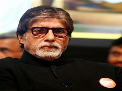 'कौन बनेगा करोड़पति' में अमिताभ बच्चन ने खोला बेटे अभिषेक का राज, बोले-'वो फल खाते ही नहीं हैं'