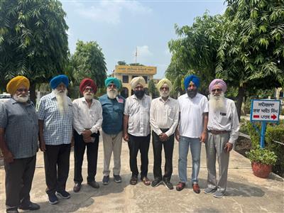 ਸਾਬਕਾ ਵਿਦਿਆਰਥੀ ਖਾਲਸਾ ਸੀਨੀਅਰ ਸੈਕੰਡਰੀ ਸਕੂਲ ਭਲਾਈ ਸੰਸਥਾ ਖਰੜ ਦੀ ਮਹੀਨਾਵਾਰ ਮੀਟਿੰਗ ਰਜਵੰਤ ਸਿੰਘ ਕਪੂਰ ਪ੍ਰਧਾਨ ਦੀ ਪ੍ਰਧਾਨਗੀ ਹੇਠ ਹੋਈ