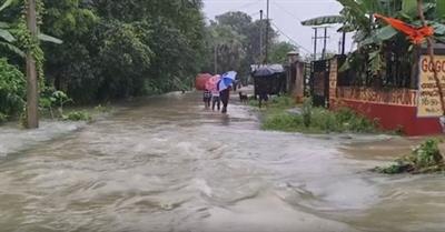 बंगाल में लगातार बारिश का कहर, आज से मौसम में कुछ सुधार की संभावना