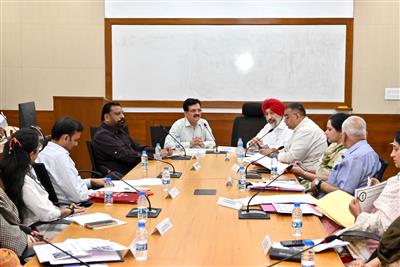पंजाब राज्य खाद्य आयोग के लिए केंद्रीकृत कमांड एंड कंट्रोल सेंटर स्थापित करने पर गंभीर विचार-विमर्श, ताकि पी.डी.एस. लाभार्थियों से सीधा संपर्क किया जा सके