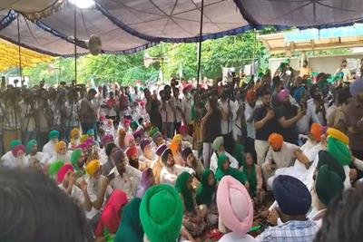 ਚੰਡੀਗੜ੍ਹ 'ਚ ਕਿਸਾਨਾਂ ਦਾ ਧਰਨਾ ਖ਼ਤਮ, ਸਰਕਾਰ ਤੋਂ ਲਿਖ਼ਤੀ ਭਰੋਸਾ ਮਿਲਣ ਮਗਰੋਂ ਕੀਤਾ ਐਲਾਨ