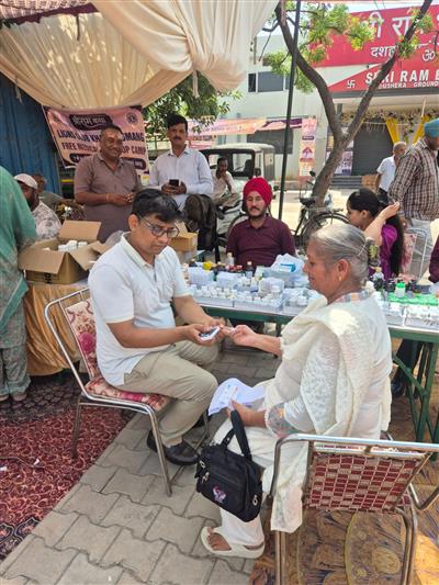 लायंस क्लब खरड़ उमंग की ओर से स्थानीय श्री राम भवन में सात दिवसीय मेडिकल चेकअप कैंप लगाया जा रहा है