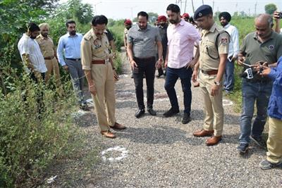 ਮੋਹਾਲੀ ਦੇ ਪਿੰਡ ਸਨੇਟਾ 'ਚ ਵੱਡਾ ਐਨਕਾਊਂਟਰ, ਗੋਲੀਆਂ ਦੀ ਤਾੜ-ਤਾੜ ਨਾਲ ਕੰਬਿਆ ਇਲਾਕਾ