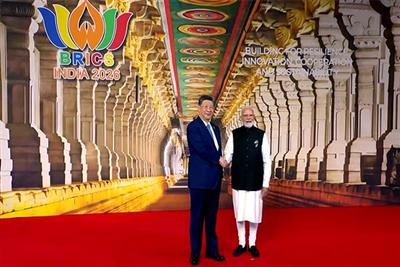 ब्रिक्स शिखर सम्मेलन 2026 : भारत मंडपम में पीएम मोदी की शी जिनपिंग से मुलाकात