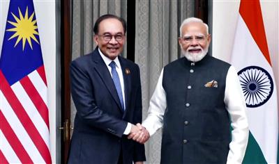 मलेशिया के पीएम से मिले प्रधानमंत्री मोदी, द्विपक्षीय बैठक में क्षेत्रीय और वैश्विक मुद्दों पर हुई बात