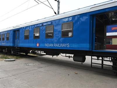 भारतीय रेलवे में माल ढुलाई अगस्त में 5.4 प्रतिशत बढ़ी, यात्री यातायात में भी मजबूत वृद्धि