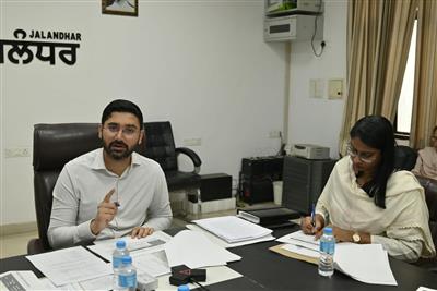 डिप्टी कमिश्नर ने पराली जलाने की घटनाओं को रोकने के लिए व्यापक योजना तैयार करने के दिए निर्देश