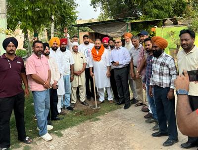 ਪਰਮਿੰਦਰ ਸਿੰਘ ਗੋਲਡੀ ਵੱਲੋਂ ਵਾਰਡ ਨੰਬਰ 13, 14 ਅਤੇ ਰਾਮ ਬਾਗ ਰੋਡ ’ਤੇ ਕਰੀਬ 73 ਲੱਖ ਰੁਪਏ ਦੇ ਵਿਕਾਸ ਕਾਰਜਾਂ ਦੀ ਸ਼ੁਰੂਆਤ