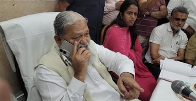 जनसुनवाई में ऊर्जा मंत्री अनिल विज के कड़े तेवर, FIR दर्ज न होने व लापरवाही बरतने पर दो अलग-अलग चौकी इंचार्ज सस्पेंड