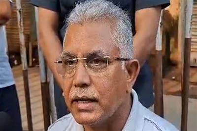 दिलीप घोष का ममता बनर्जी पर निशाना, बोले- 'आपस में लड़कर खुद को खत्म कर रही टीएमसी'