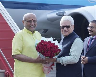 उपराष्ट्रपति राधाकृष्णन मुंबई पहुंचे, धार्मिक, सांस्कृतिक और शैक्षणिक कार्यक्रमों में शामिल होंगे