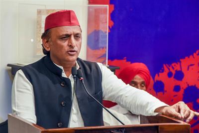 अखिलेश का दावा, SIR पर चुनाव आयोग में ही मतभेद, बताया- लोकतंत्र के लिए घातक
