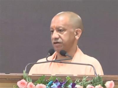 जीरो कमीशन पर चलेगी भारत टैक्सी, चालक को पांच लाख की सामाजिक सुरक्षा : सीएम योगी