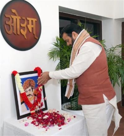 हरियाणा वीर एवं शहीदी दिवस पर मुख्यमंत्री ने शहीद राव तुलाराम को किए श्रद्धा सुमन अर्पित