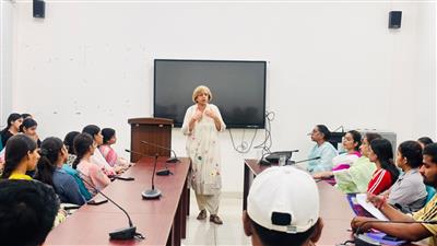 करियर एवं प्लेसमेंट सेल द्वारा करियर काउंसलिंग सेमिनार का आयोजन