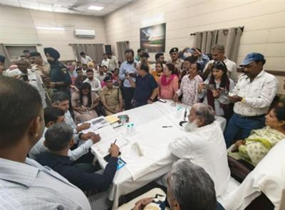 जनसुनवाई में अनिल विज ने अधिकारियों को लगाई फटकार, अगले सप्ताह तक शिकायतों के समाधान के निर्देश