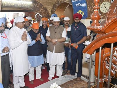 पंजाब के राज्यपाल गुलाब चंद कटारिया श्री सिद्ध बाबा सोढल मंदिर में हुए नतमस्तक 