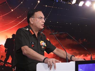 युद्ध का स्वरूप बदल रहा है, हमारी सोच को भी लगातार बदलना होगाः सेना प्रमुख