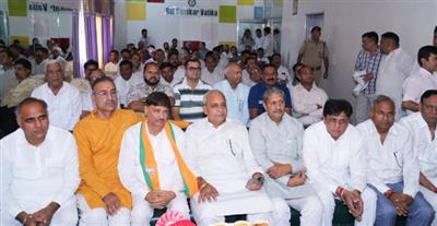 मंत्री रणबीर गंगवा ने कार्यकर्ताओं व क्षेत्रवासियों के साथ सुना प्रधानमंत्री नरेंद्र मोदी का ‘मन की बात’ कार्यक्रम