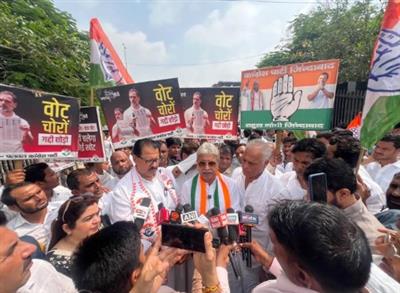 जनता के अधिकारों, देश के लोकतंत्र और संविधान की रक्षा के लिए कांग्रेस वचनबद्ध : राव नरेंद्र सिंह