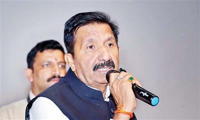 भाजपा नेता टिकट की लड़ाई में उलझे, और हम विकास में, डिप्टी सीएम मुकेश अग्निहोत्री ने विपक्ष पर साधा निशाना