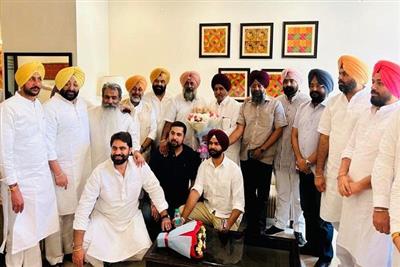 ਨਵੇਂ ਪ੍ਰਧਾਨ ਪਰਗਟ ਸਿੰਘ ਨੂੰ ਵਧਾਈ ਦੇਣ ਦਿੱਲੀ ਪਹੁੰਚੇ ਕਾਂਗਰਸੀ ਆਗੂ