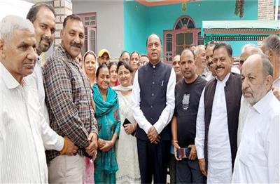 Kangra: 58 साल की पक्की नौकरी देने की बातें करने वाली सरकार आऊटसोर्स कर्मियों की नौकरियां छीन रही : जयराम