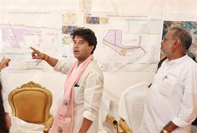 ग्वालियर में आकार ले रहा एशिया का पहला दूरसंचार विनिर्माण क्षेत्र, 5,500 करोड़ रुपए से अधिक के निवेश प्रस्ताव